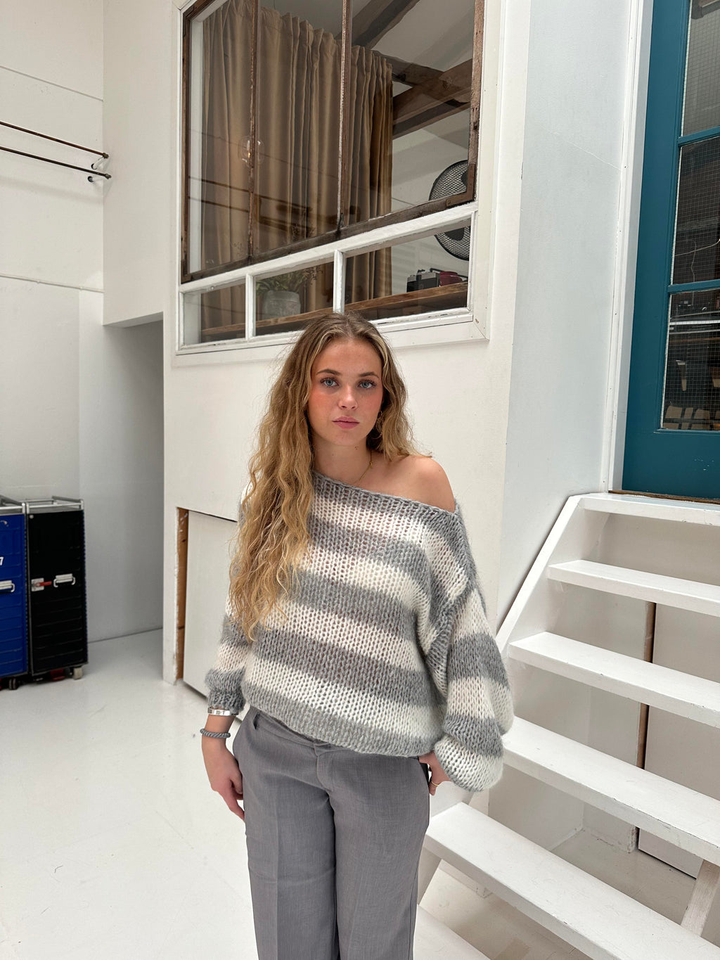 Stilvolle gestrickte Pullover mit trendigen Streifen für einen modischen Look
