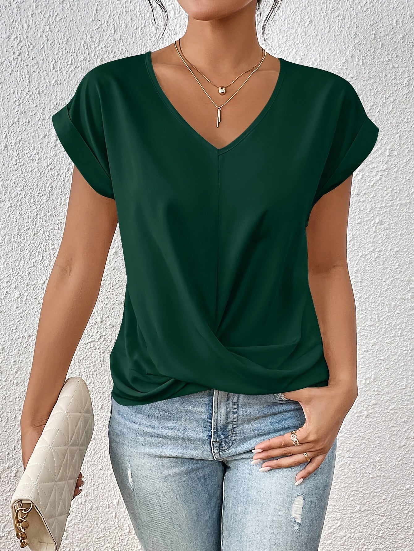 Anka | Bequemes T-Shirt mit elegantem Ausschnitt (TEMPORÄR 1+1 GRATIS!)