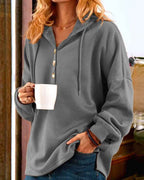 Eleganter Damen-Kapuzenpullover mit stilvollen Knöpfen
