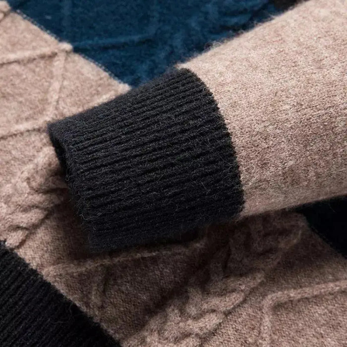 Eleganter Jacquard-Pullover für wohlige Wärme an kalten Tagen