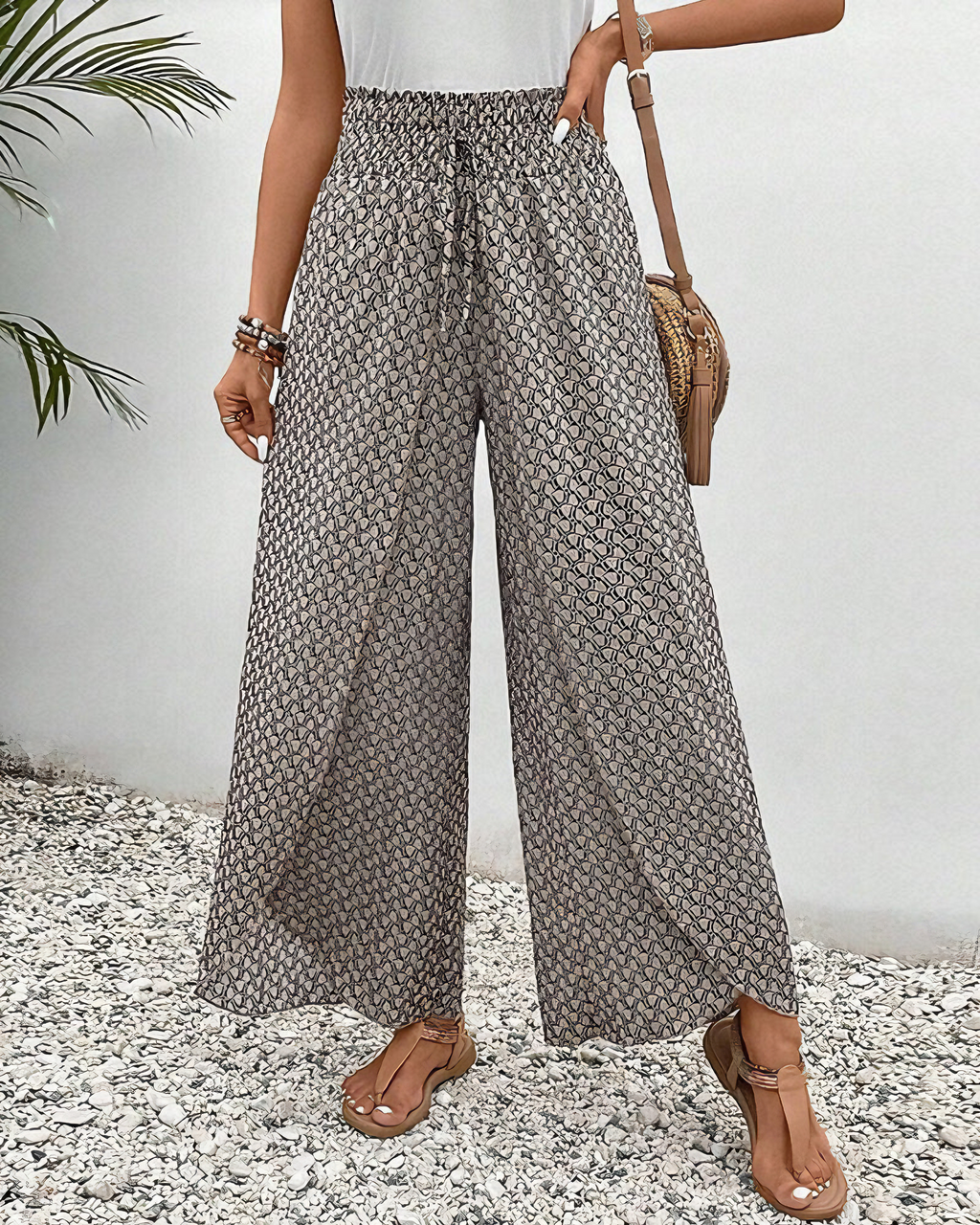 Lisette Hose mit weitem Bein und geometrischem Druck