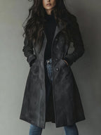 Claudia | Langer taillierter Trenchcoat mit zeitlosem zweireihigem Stil
