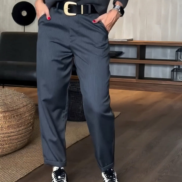 ELEGANTE, FIGURSCHMEICHELNDE HOSE MIT STREIFEN