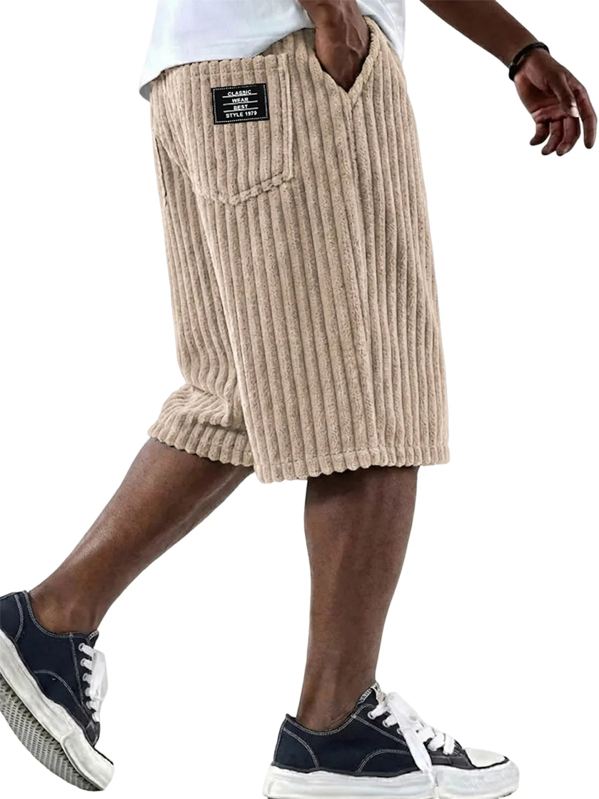 Cord-Shorts mit Stickdetail